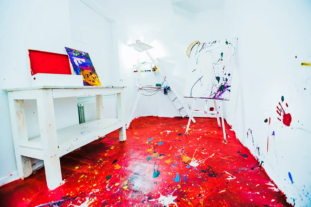 Beim Kindergeburtstag bei Escapegame Nürnberg können sich die Kids als Kunstdiebe versuchen.